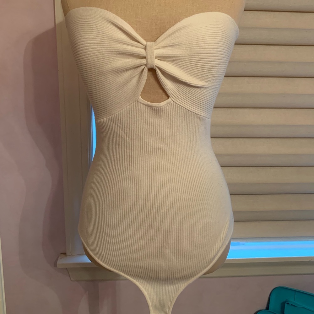 Honey Punch white strapless bodysuit
